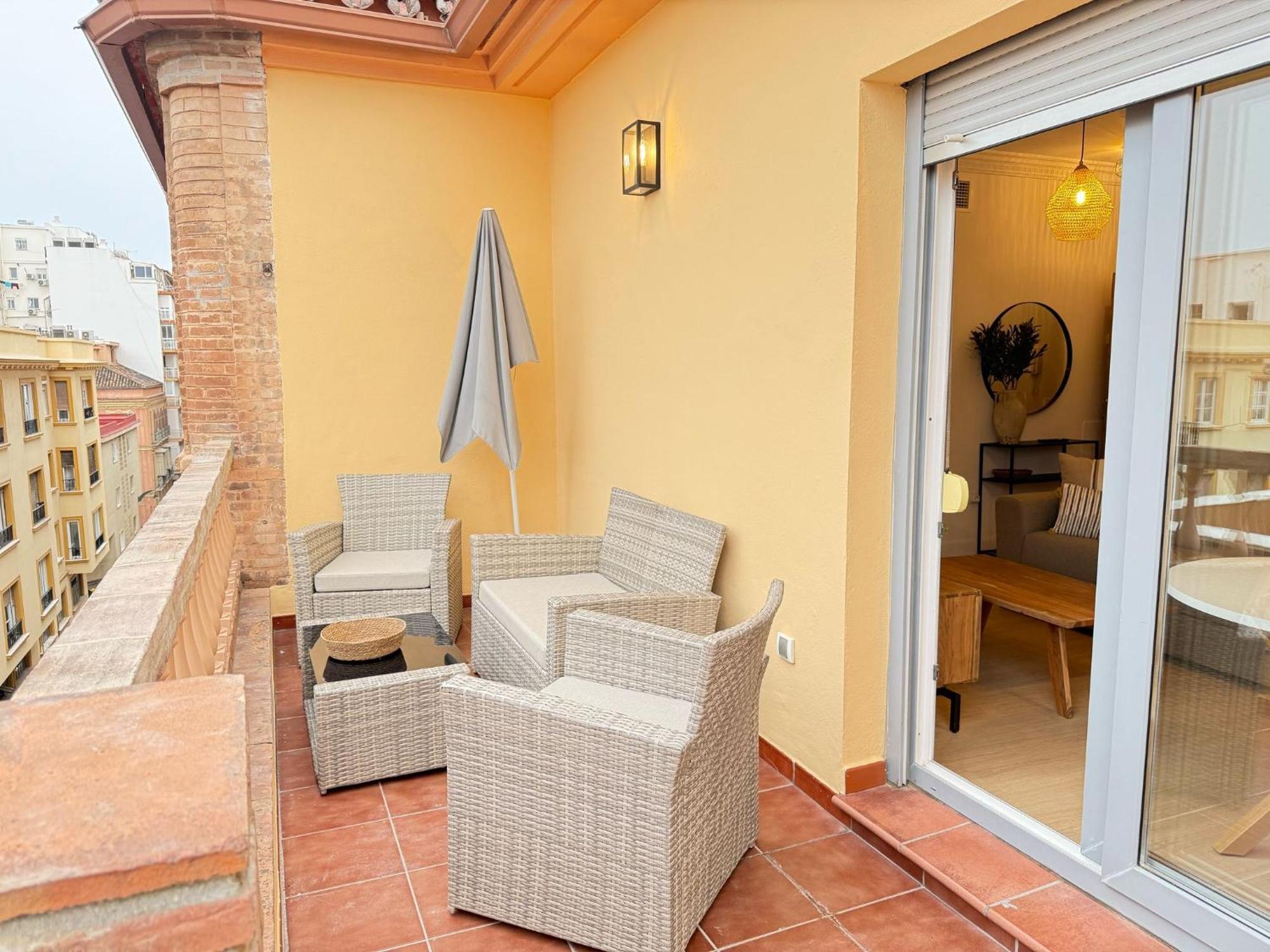 Life Apartments Alameda Colon Malaga Exterior photo