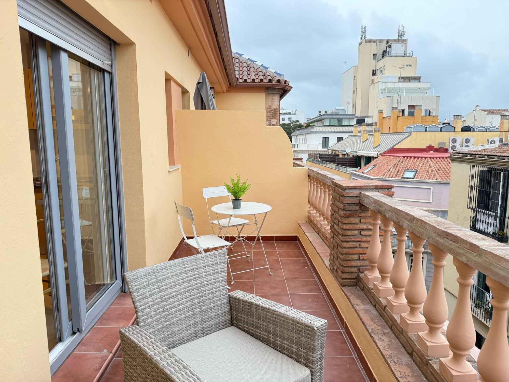 Life Apartments Alameda Colon Malaga Exterior photo