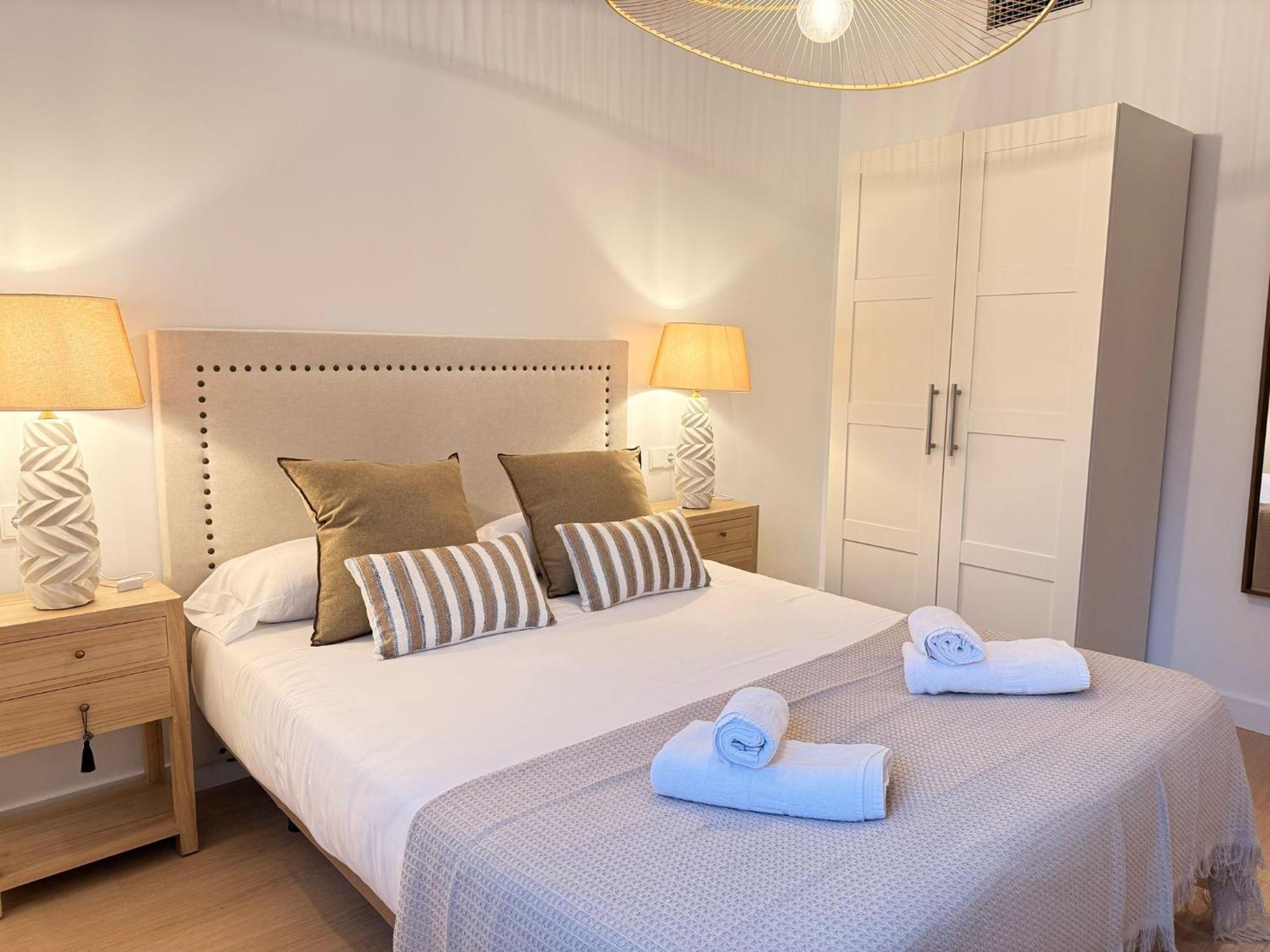 Life Apartments Alameda Colon Malaga Exterior photo